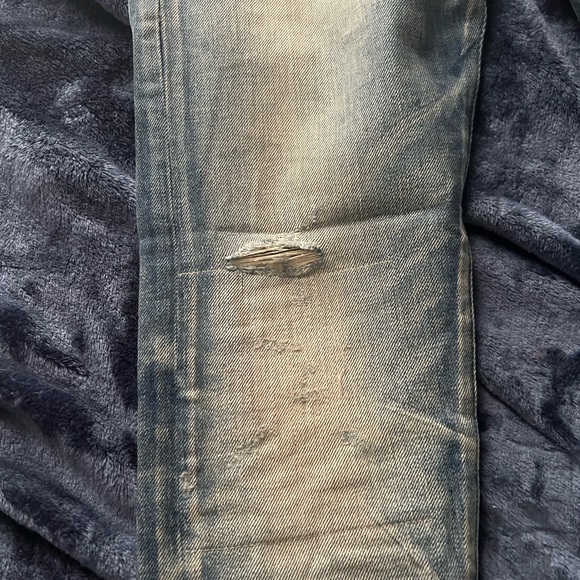John Elliott The Cast 2 Slim-Fit Distressed Jeans - Picture 4 of 6